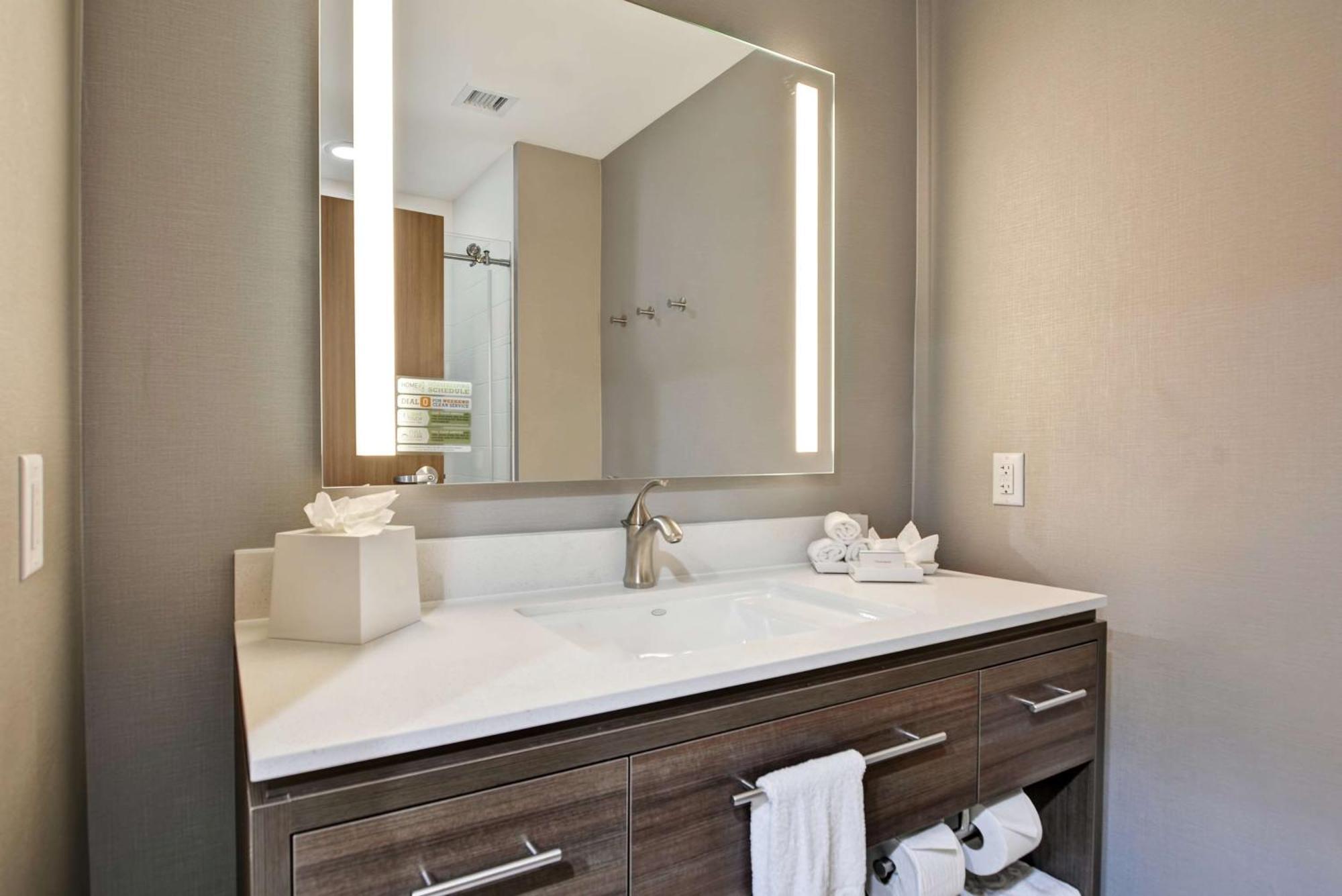 Home2 Suites By Hilton Bedford Dfw West Εξωτερικό φωτογραφία